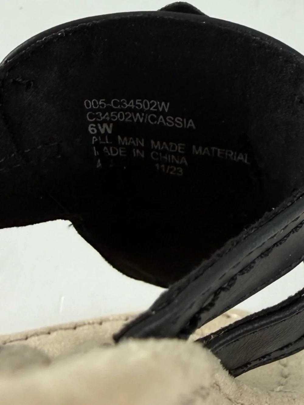 Cliffs by White Mountain Cassia Flower Thong Sandals Womens 6W Black NEW